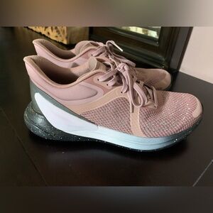 Lululemon Blissfeel Winter Edition Shoe size 9